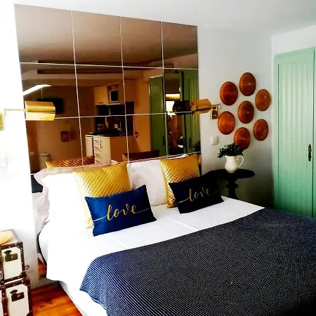 The Gallery Apartment *