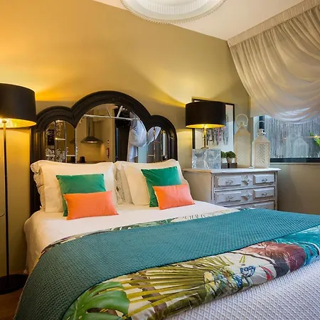 The Gallery Apartment