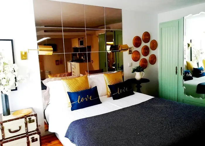 The Gallery Apartment *