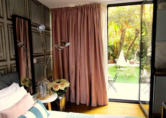 The Gallery Apartment *