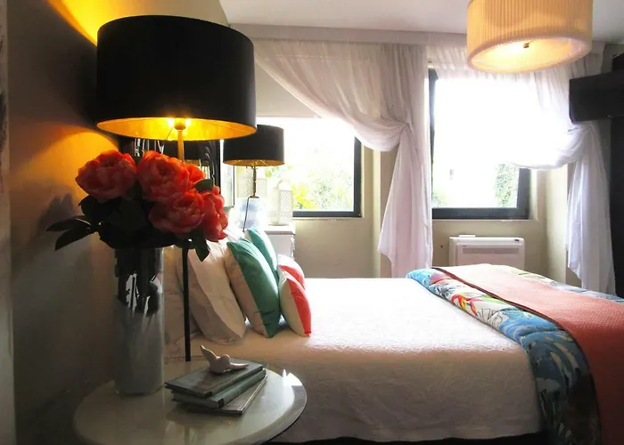 The Gallery Apartment *